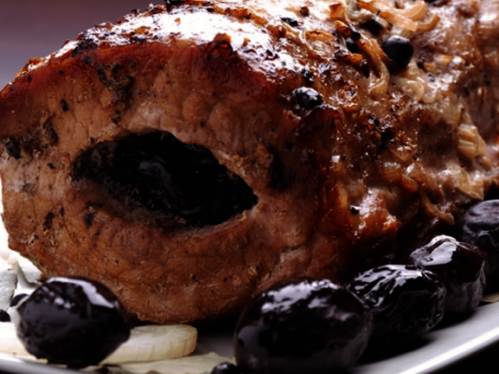 10 Recetas fáciles de solomillo al horno en su jugo y relleno Solomillo de cerdo relleno de ciruelas al horno