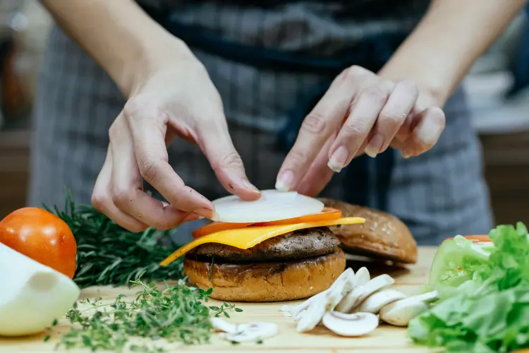 5 Trucos que Sí Cambian el Resultado al Cocinar en el Horno 5 Trucos que Sí Cambian el Resultado al Cocinar en el Horno